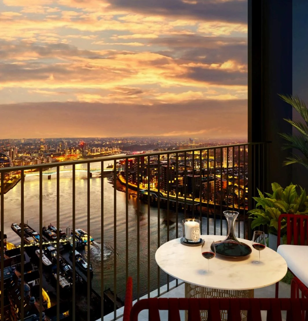 Riverside residence in Battersea, London
